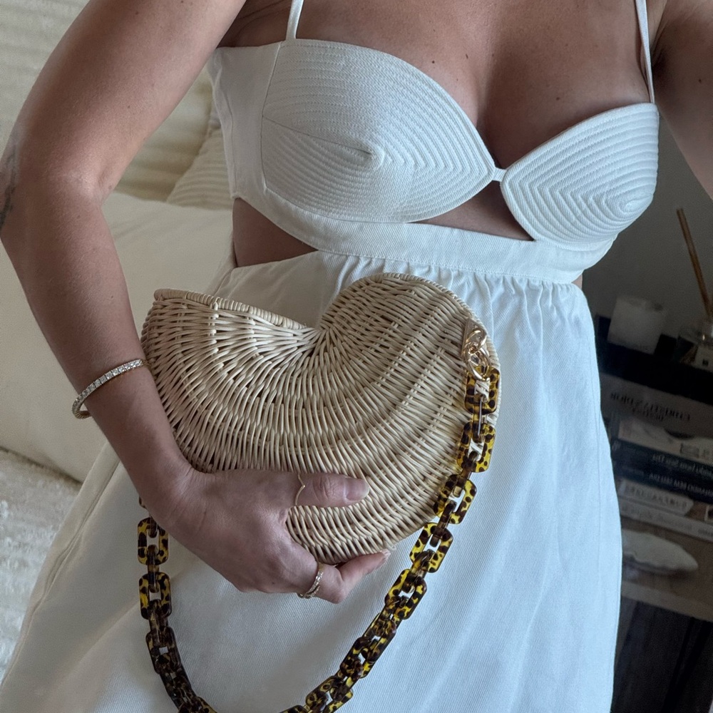 Shell handbag with Tortoise Chain - Picture 9 of 14